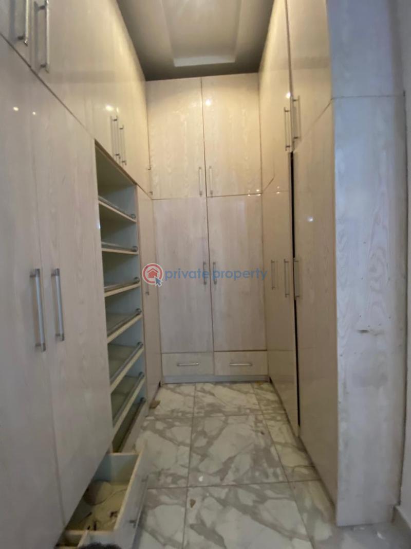 1 bedroom Mini Flat For Rent Ikota Lekki Phase 2 Lagos - 4