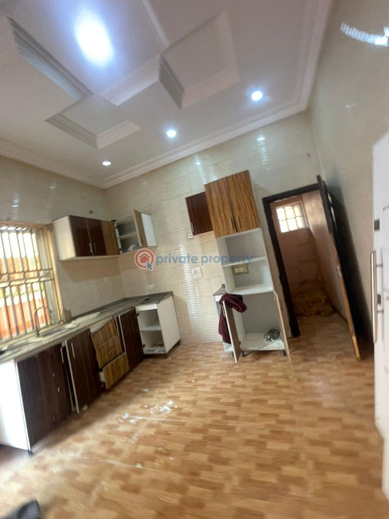 1 bedroom Shared Apartment For Rent Bera Estate Chevron Lekki Phase 2 Lagos - 1