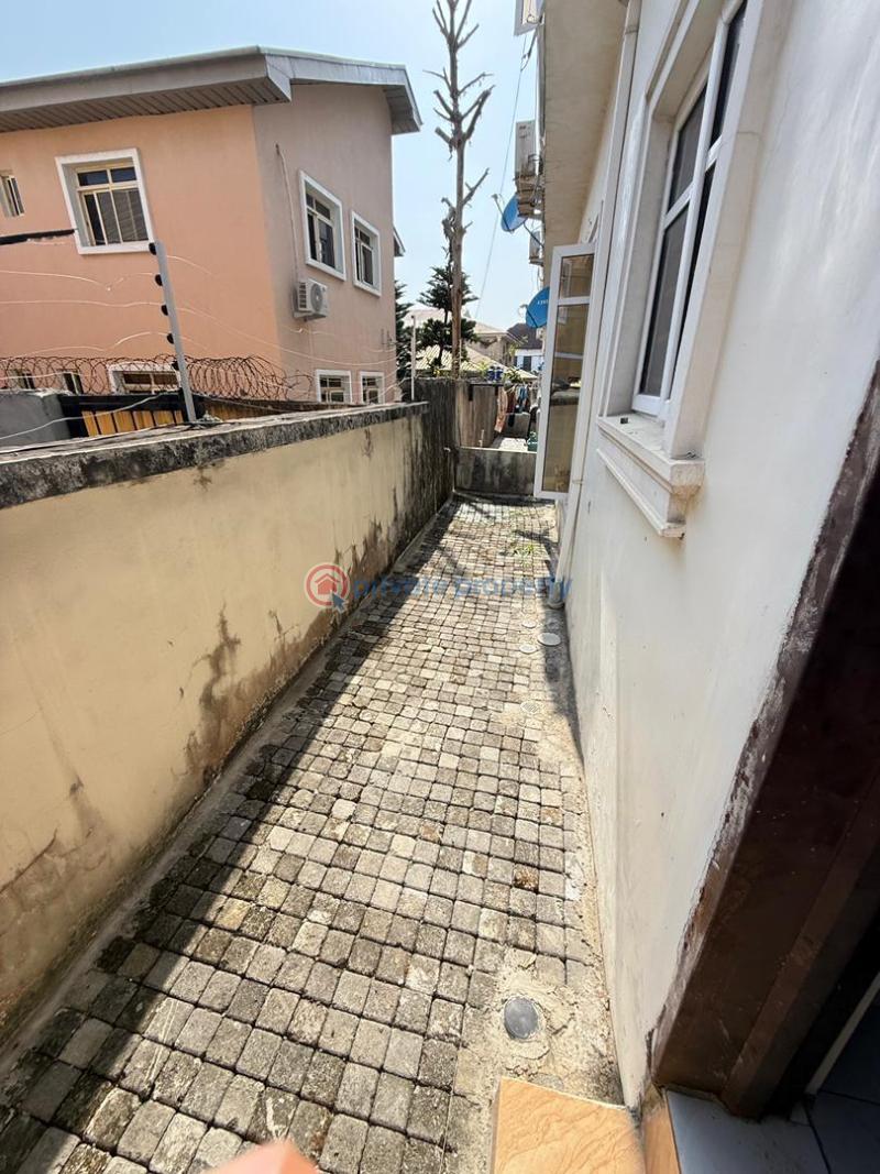 1 bedroom Mini Flat For Rent Ikota Lekki Phase 2 Lagos - 5