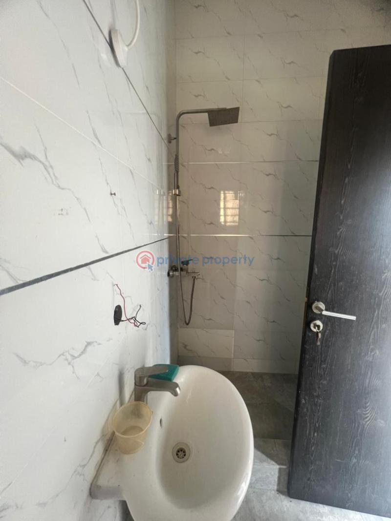 1 bedroom Flat & Apartment For Rent Jakande Lagos Island  - 5