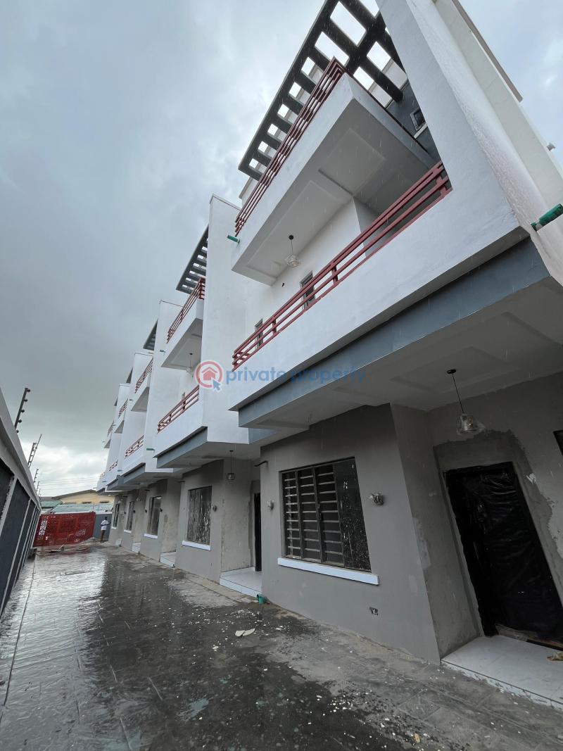 4 bedroom Terraced Duplex For Sale Olowora Magodo GRA Phase 1 Ojodu Lagos