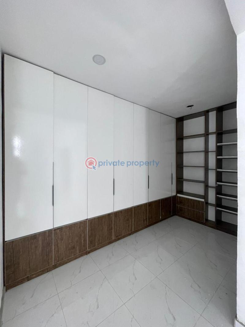5 bedroom Detached Duplex For Sale Chevron, Lekki Lagos - 4