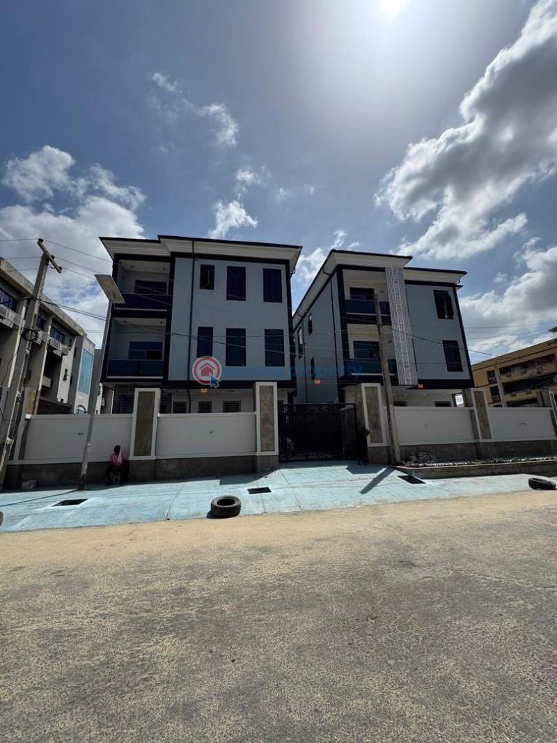 3 bedroom Block Of Flats For Sale Opebi Ikeja  Lagos - 0
