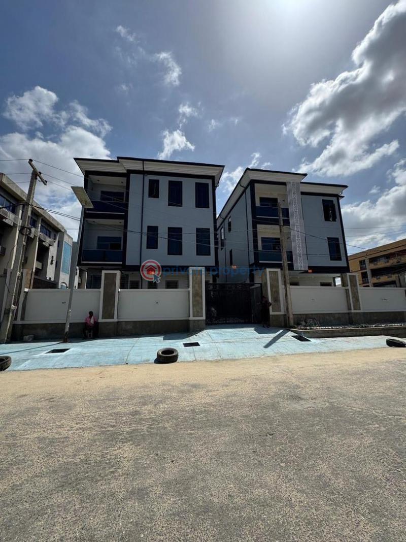 3 bedroom Block Of Flats For Sale Opebi Ikeja  Lagos - 1