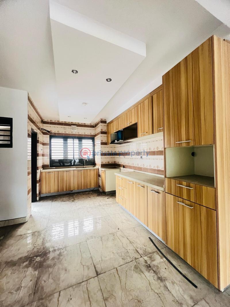 2 bedroom Block Of Flats For Sale Surulere Lagos - 4