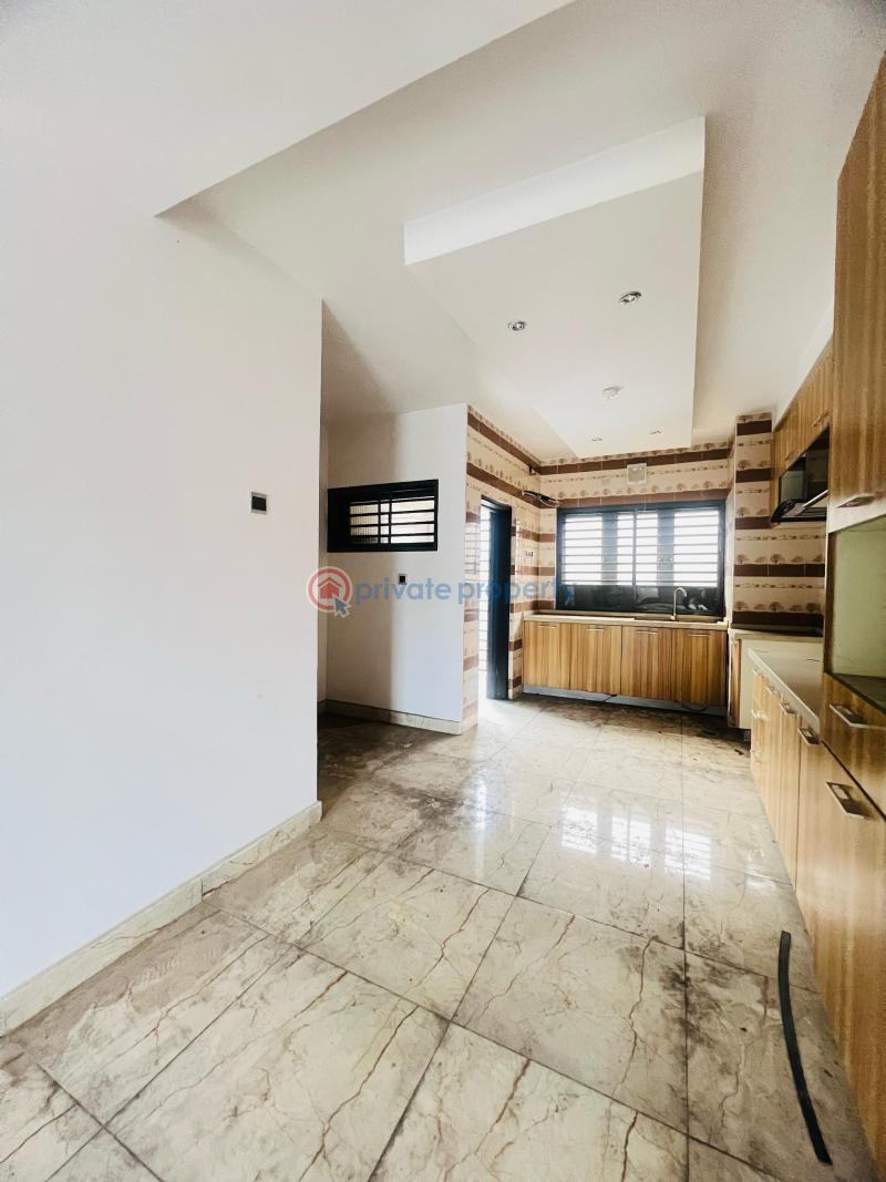 2 bedroom Block Of Flats For Sale Surulere Lagos - 2