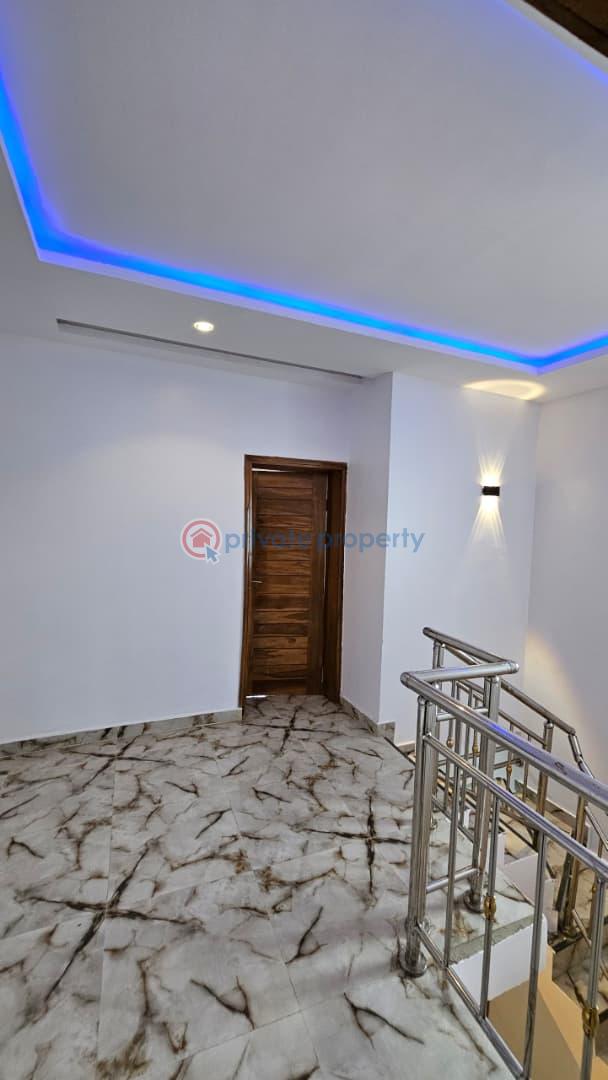 Exquisitely built 2 bedroom duplex with modern facilities at ikolaba gra - 1 2 bedroom Duplex For Rent Ikolaba Gra, New Bodija Bodija Ibadan Oyo - 1