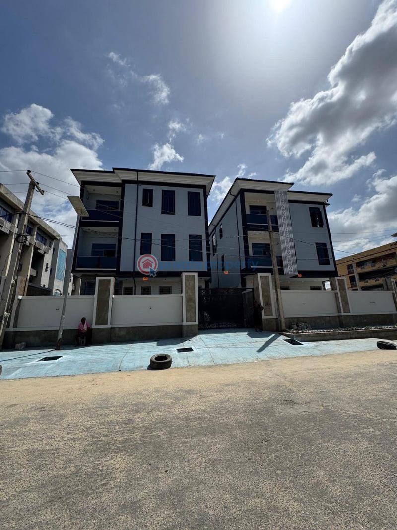 2 bedroom Block Of Flats For Sale Opebi Ikeja Lagos - 0