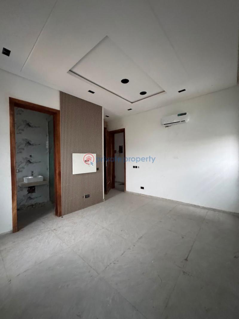 3 bedroom Block Of Flats For Sale Exquisitely Built 3 And 4 Bedroom Apartment And Penthouse With Bq, Pool, Gym And Elevator, Shonibare Estate Shonibare Estate Maryland Lagos - 16