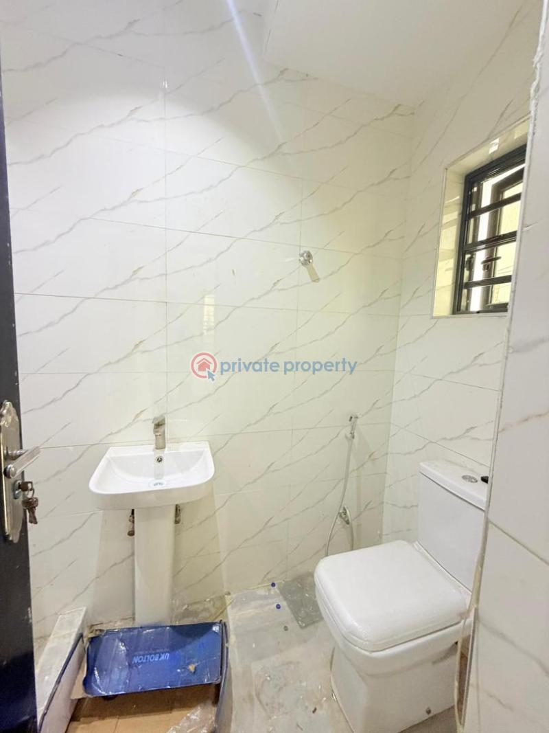 3 bedroom Flat & Apartment For Sale Gbagada Lagos - 3