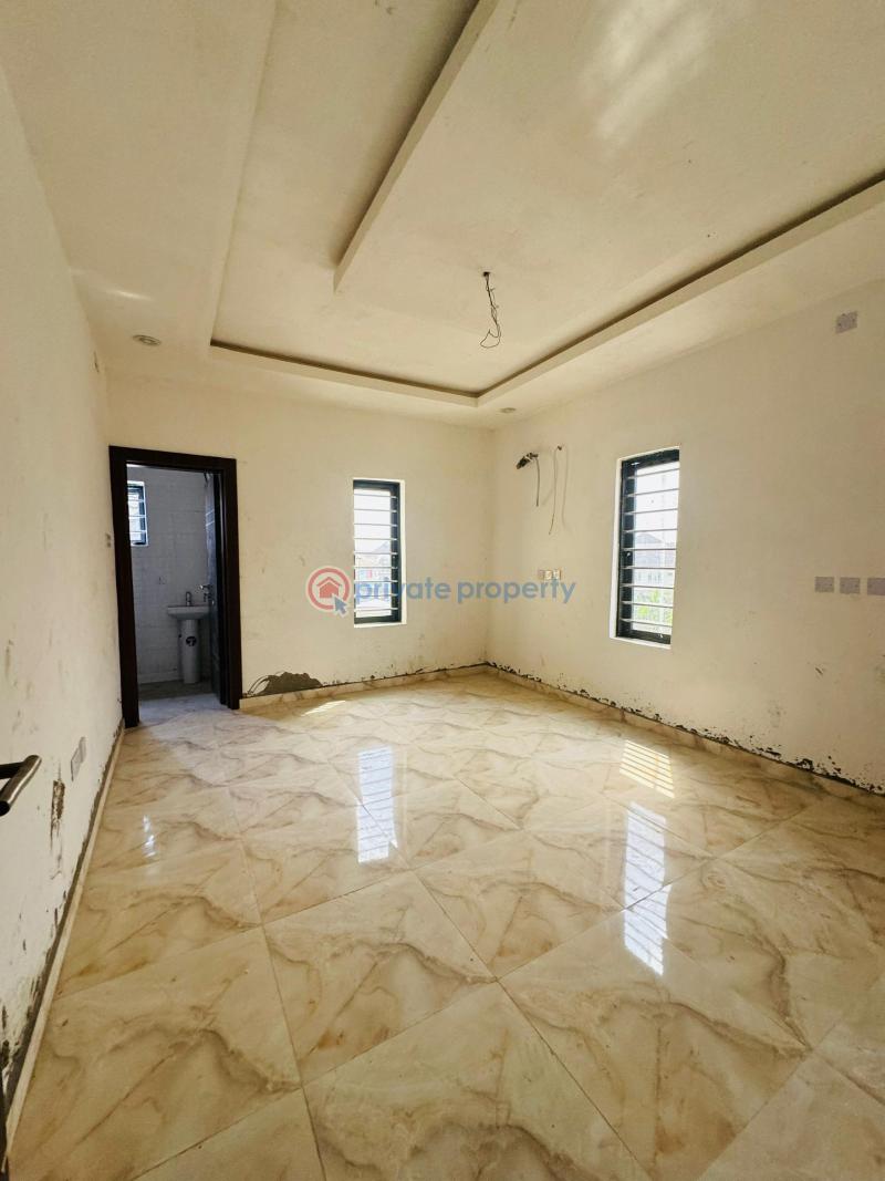 3 bedroom Flat & Apartment For Sale Gbagada Lagos - 2