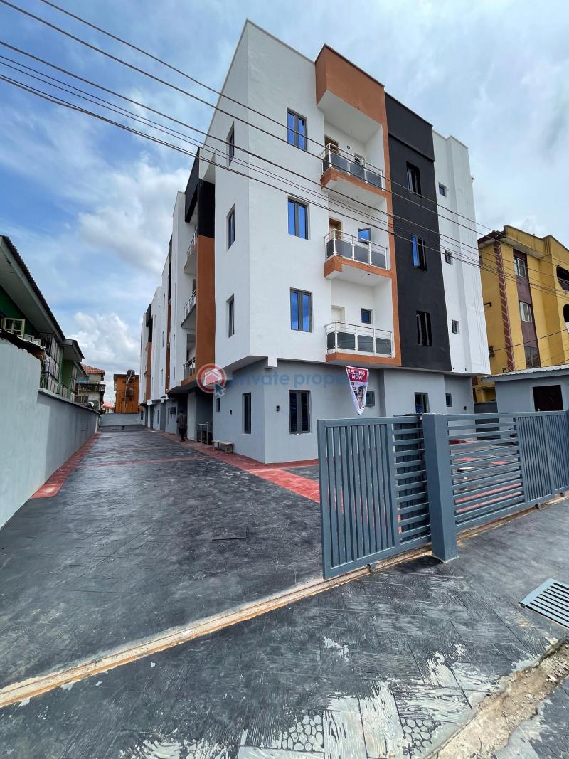 3 bedroom Block Of Flats For Sale Aguda  Surulere Lagos - 3