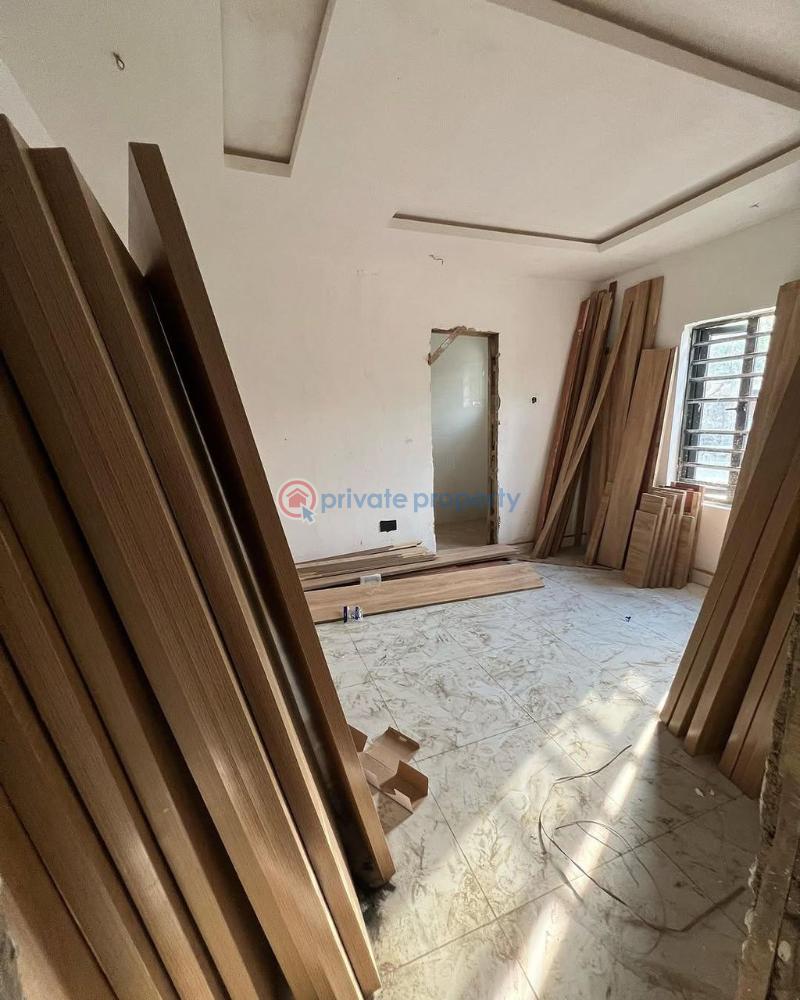 3 bedroom Block Of Flats For Sale Surulere Lagos - 3