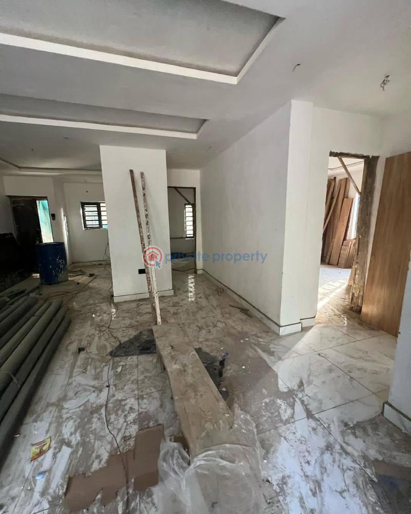 3 bedroom Block Of Flats For Sale Surulere Lagos - 1