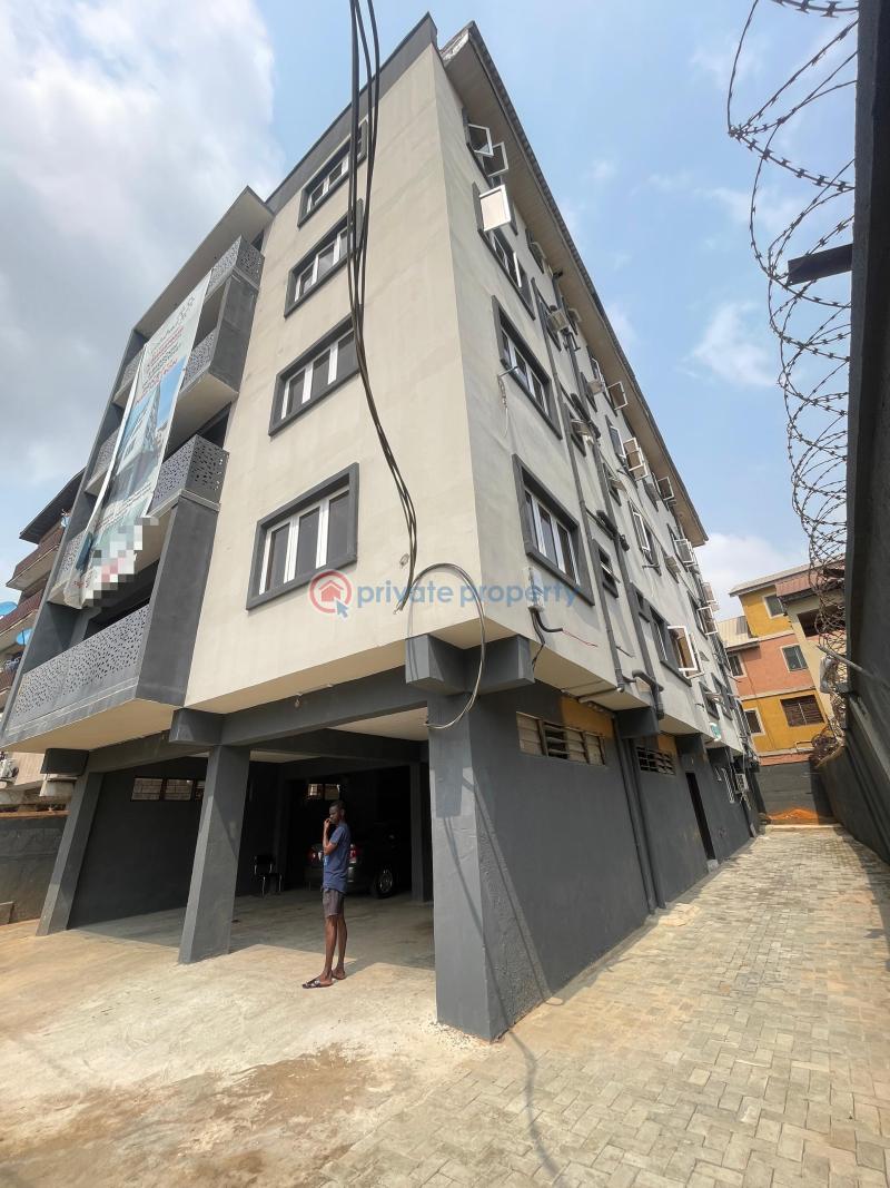 3 bedroom Block Of Flats For Sale Surulere Lagos - 0