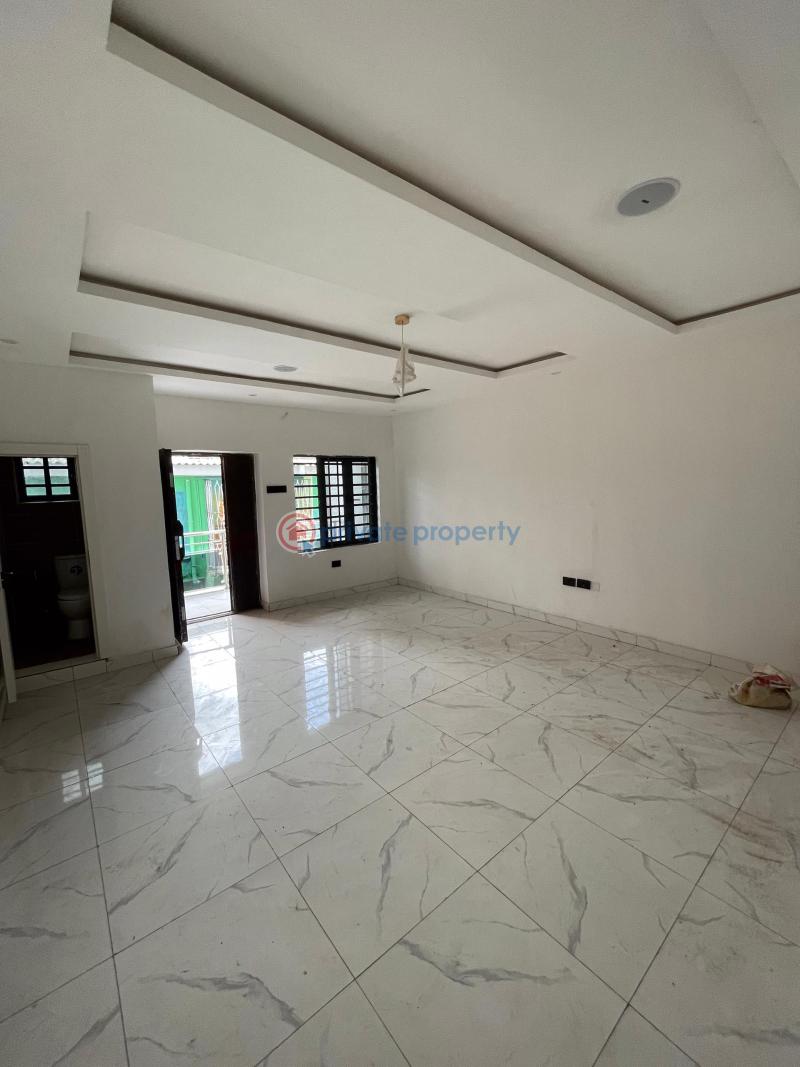 3 bedroom Block Of Flats For Sale Aguda  Surulere Lagos - 4