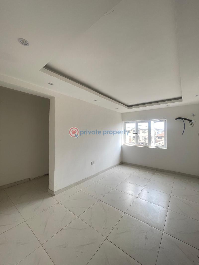 3 bedroom Block Of Flats For Sale Surulere Lagos - 5