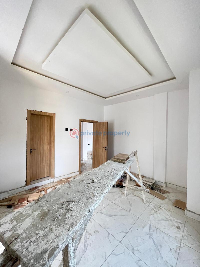 Exquisitely built 3 bedroom apartment in a lovely and gated environment - 6 3 bedroom Block Of Flats For Sale Surulere Prime Location Surulere Lagos - 6