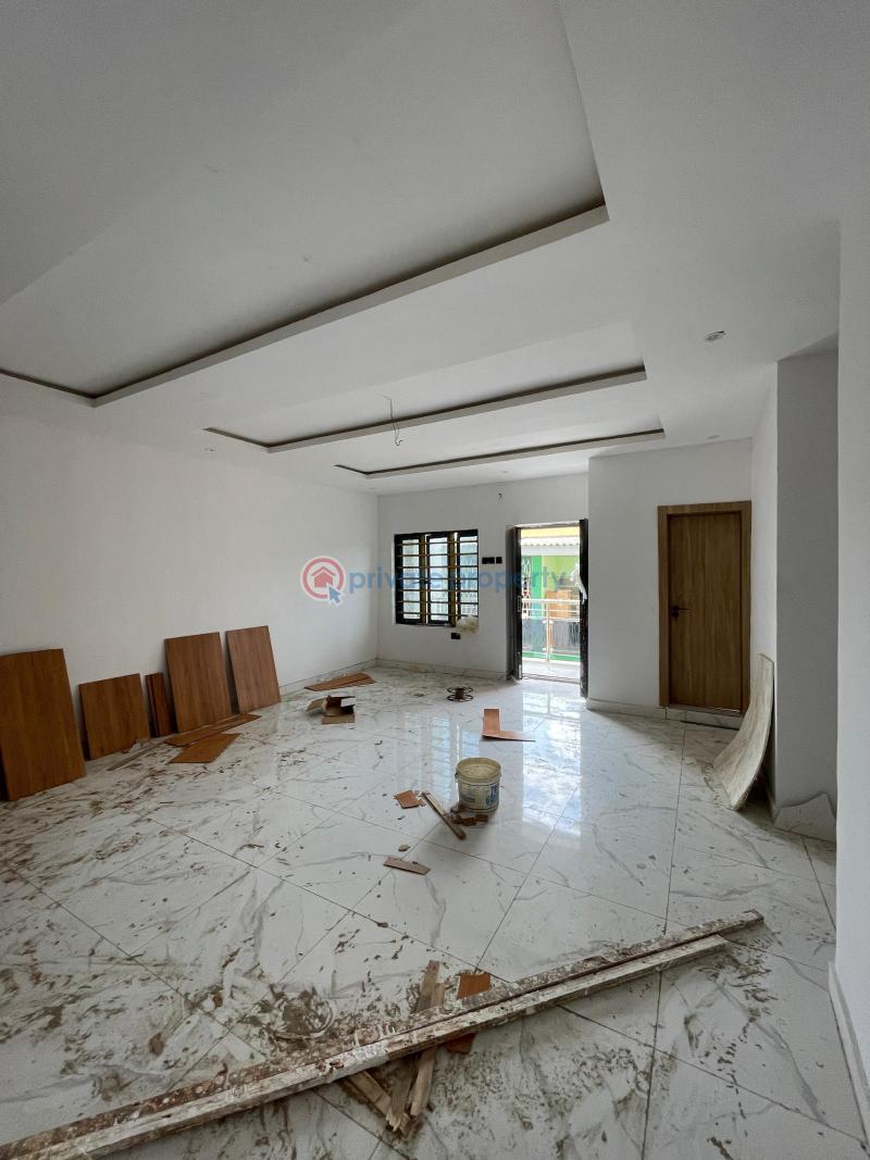 Exquisitely built 3 bedroom apartment in a lovely and gated environment - 2 3 bedroom Block Of Flats For Sale Surulere Prime Location Surulere Lagos - 2
