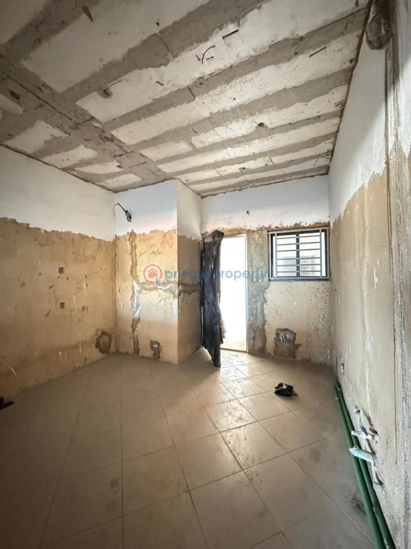 Exquisitely built 3 bedroom apartment in a secured location - 5 3 bedroom Block Of Flats For Sale Yaba Lagos - 5