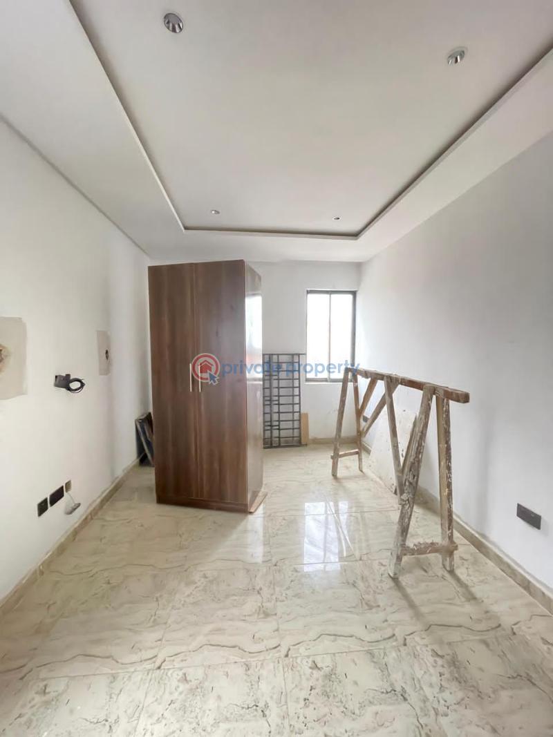 3 bedroom Block Of Flats For Sale Surulere Lagos - 6