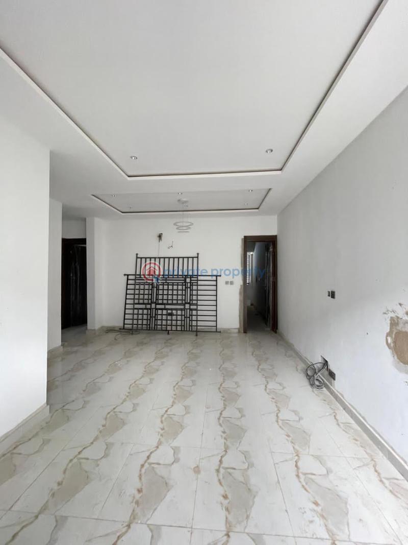 3 bedroom Block Of Flats For Sale Surulere Lagos - 2