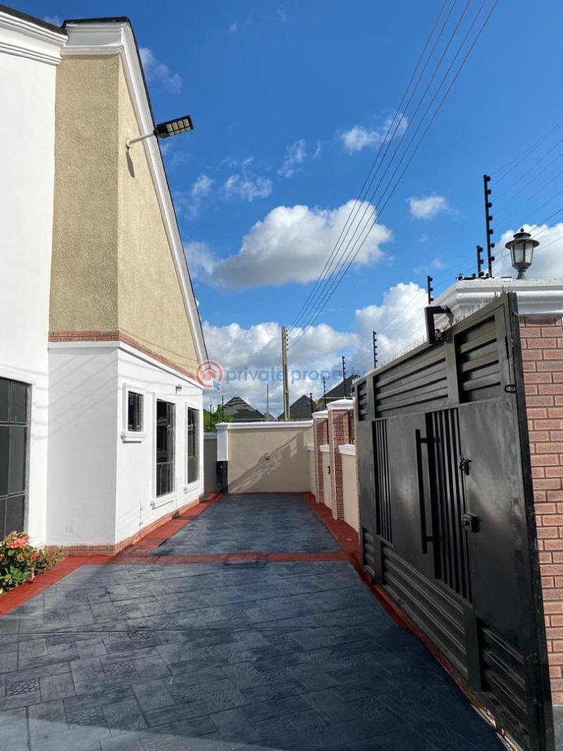 3 bedroom Bungalow For Sale Dss Estate, Ile Titun Idishin Ibadan Oyo - 0