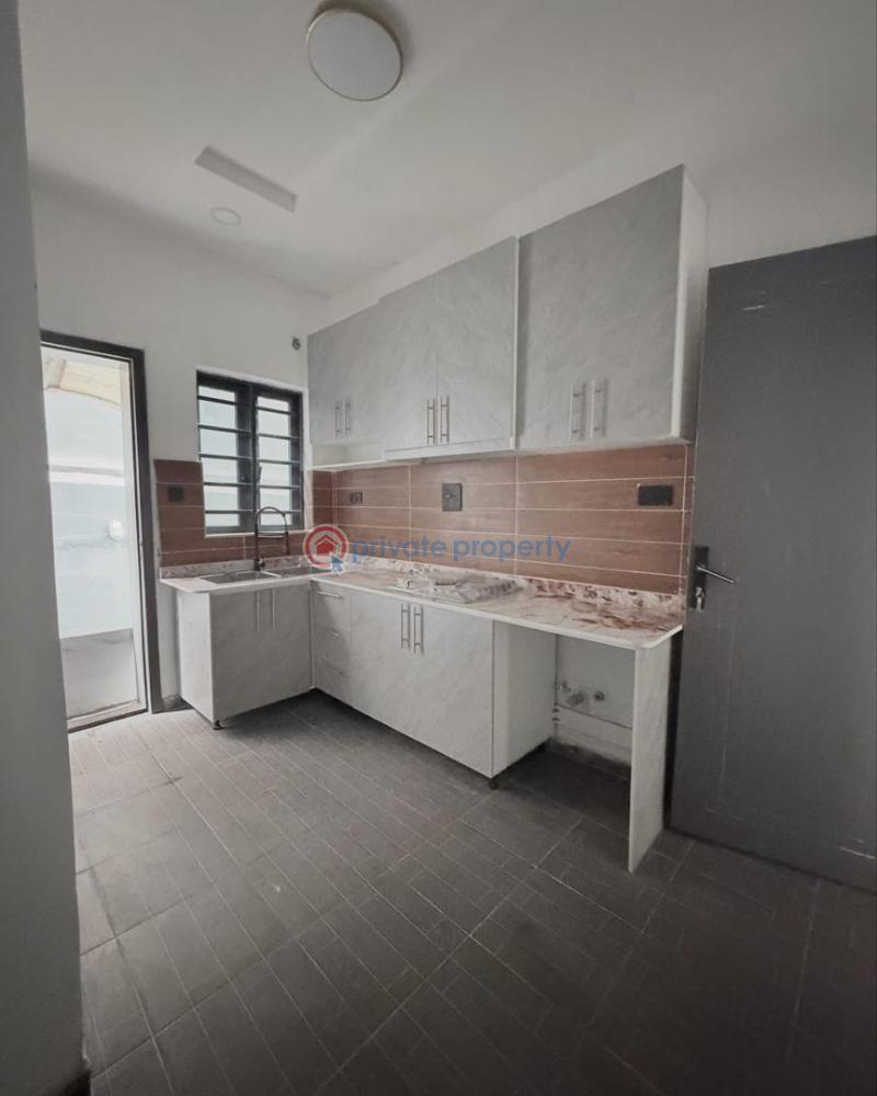 3 bedroom Flat & Apartment For Sale Magodo Phase 2 Gra Kosofe/Ikosi Lagos - 0