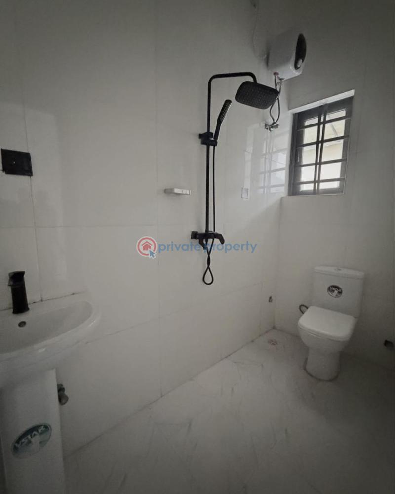 3 bedroom Flat & Apartment For Sale Magodo Phase 2 Gra Kosofe/Ikosi Lagos - 5