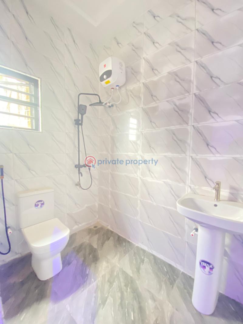 4 bedroom Detached Bungalow For Sale Umunyeali Spibat Area, Owerri, Imo State Owerri Imo - 14