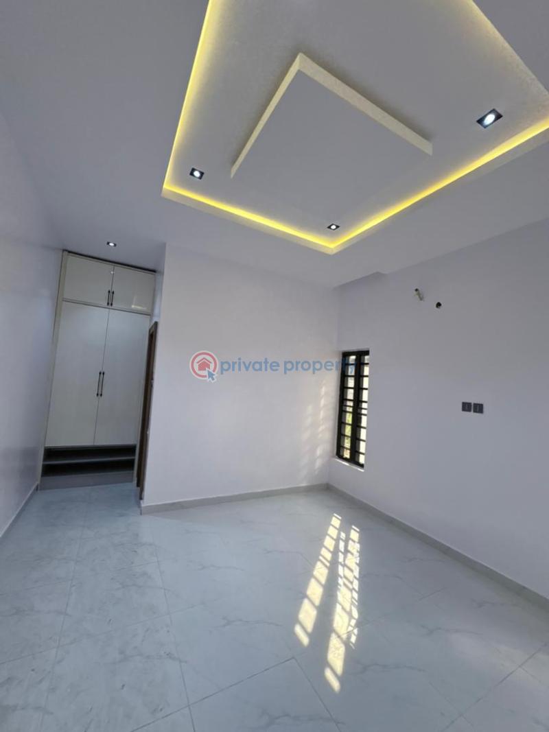 4 bedroom Detached Duplex For Sale Carlton Gate Estate Akobo Ibadan Oyo - 1