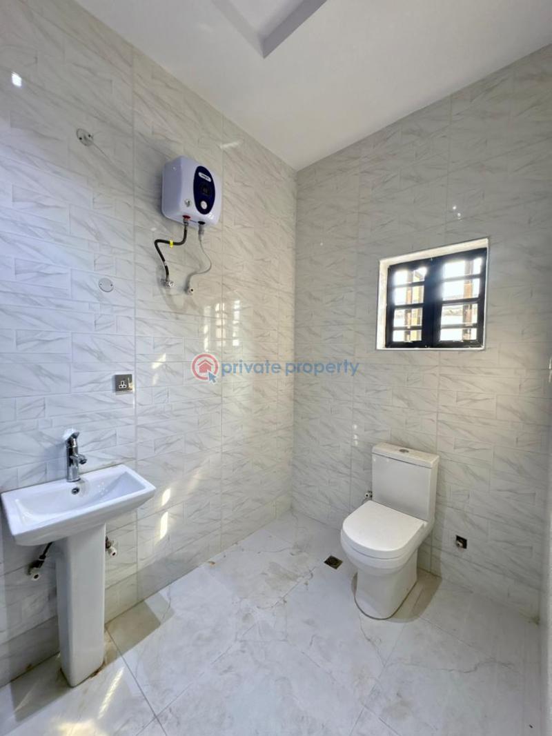 4 bedroom Detached Duplex For Sale Carlton Gate Estate Akobo Ibadan Oyo - 9
