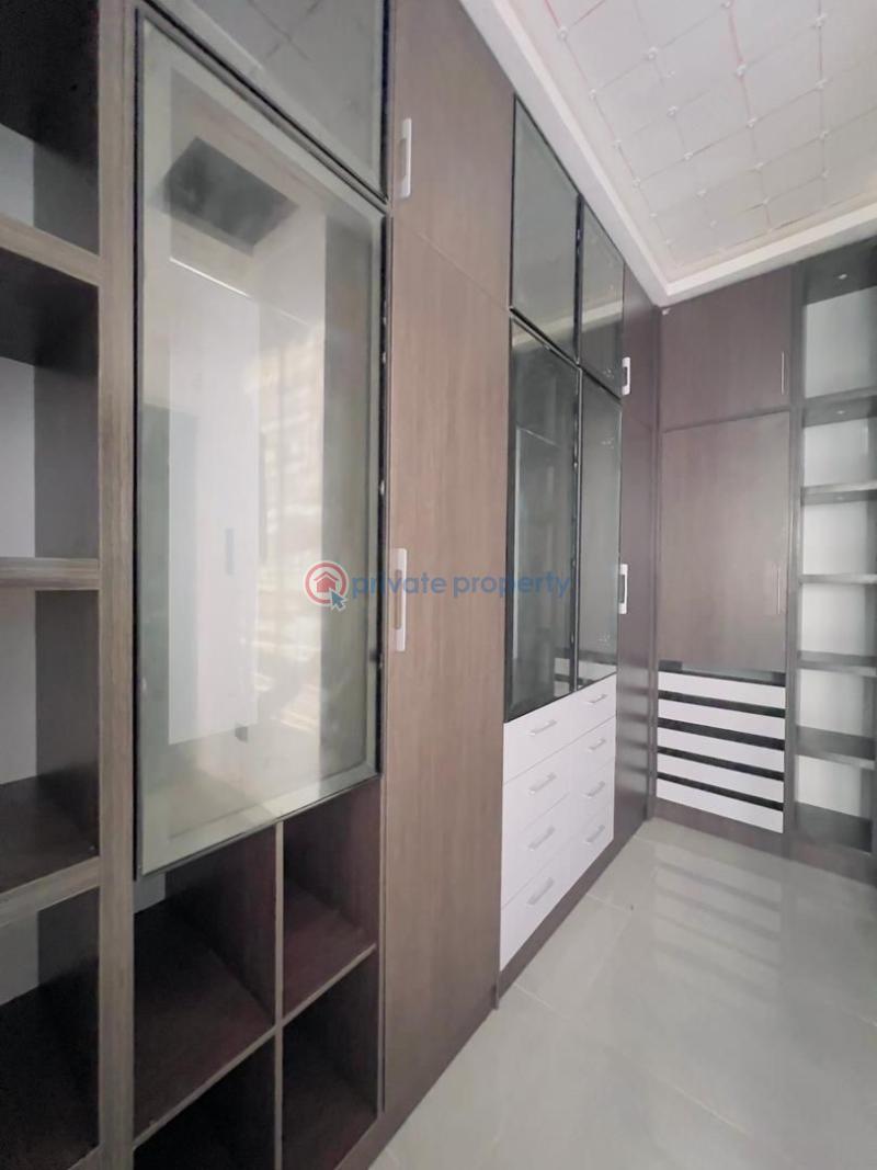 4 bedroom Detached Duplex For Sale Surulere Lagos - 13