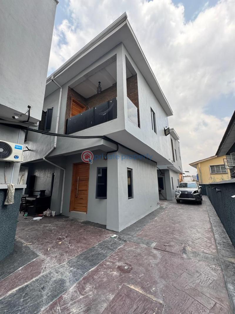 4 bedroom Semi detached Duplex For Sale Surulere Lagos