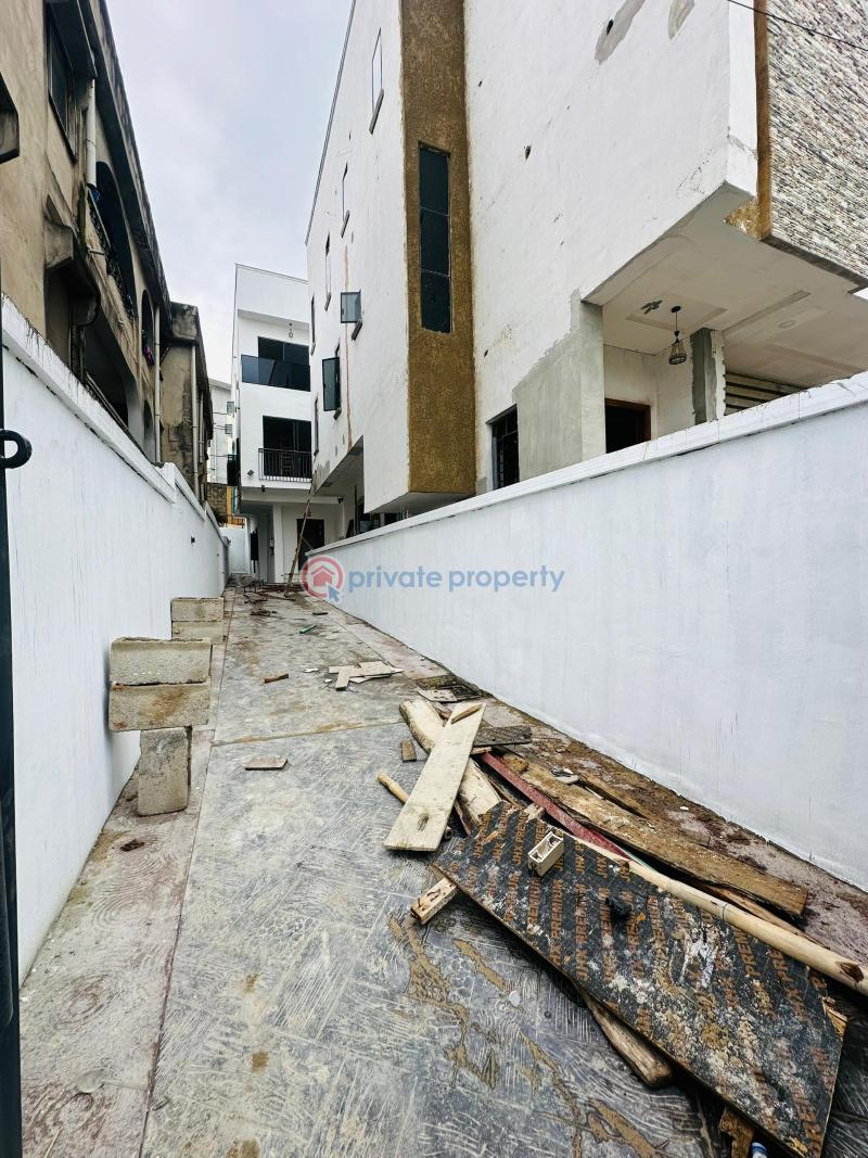 4 bedroom Semi detached Duplex For Sale Magodo GRA Phase 2 Kosofe/Ikosi Lagos - 8