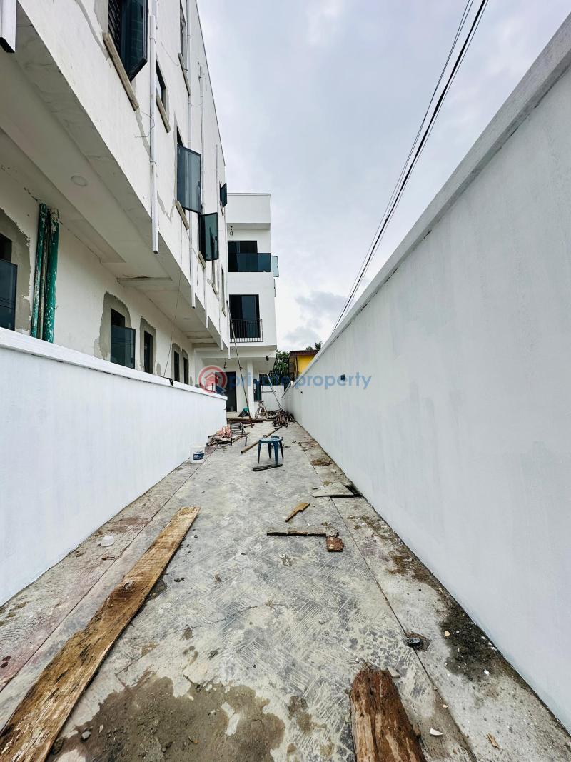 4 bedroom Semi detached Duplex For Sale Magodo GRA Phase 2 Kosofe/Ikosi Lagos - 10