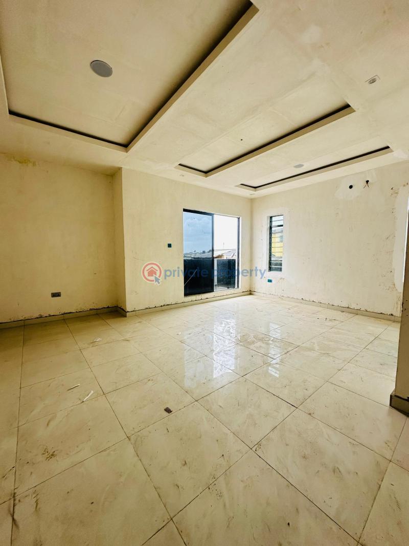 4 bedroom Semi detached Duplex For Sale Magodo GRA Phase 2 Kosofe/Ikosi Lagos - 1