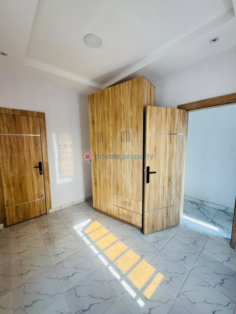 4 bedroom Semi detached Duplex For Sale Magodo Gra Phase 1 Magodo Kosofe/Ikosi Lagos - 1