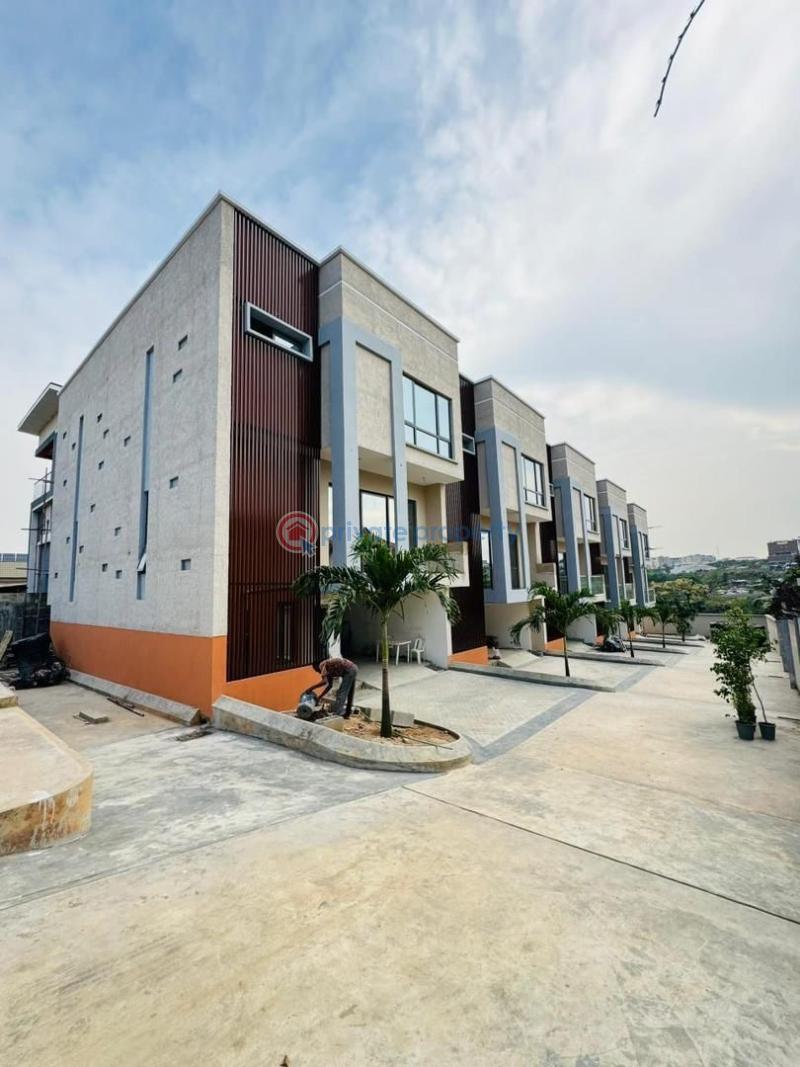4 bedroom Terraced Duplex For Sale Omole Phase 1 Ojodu Lagos - 0
