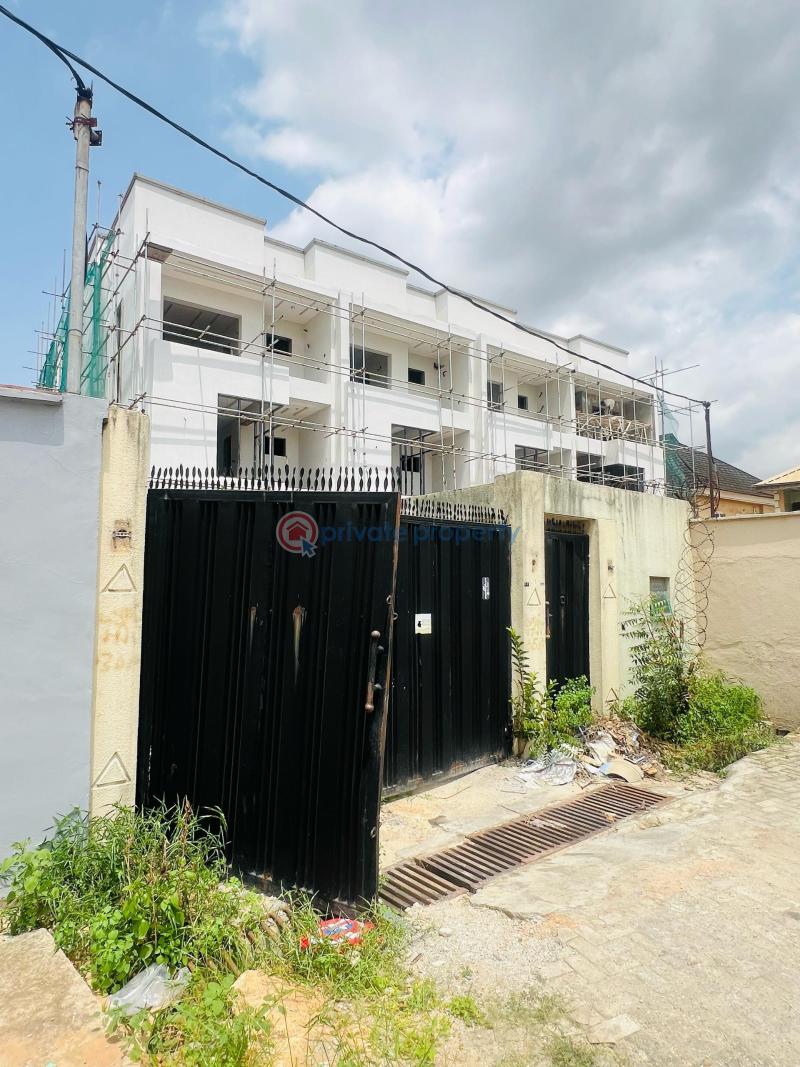 4 bedroom Terraced Duplex For Sale Omole Phase 2 Ojodu Lagos - 1