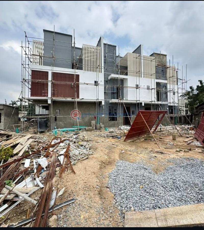 4 bedroom Terraced Duplex For Sale Surulere Lagos - 1
