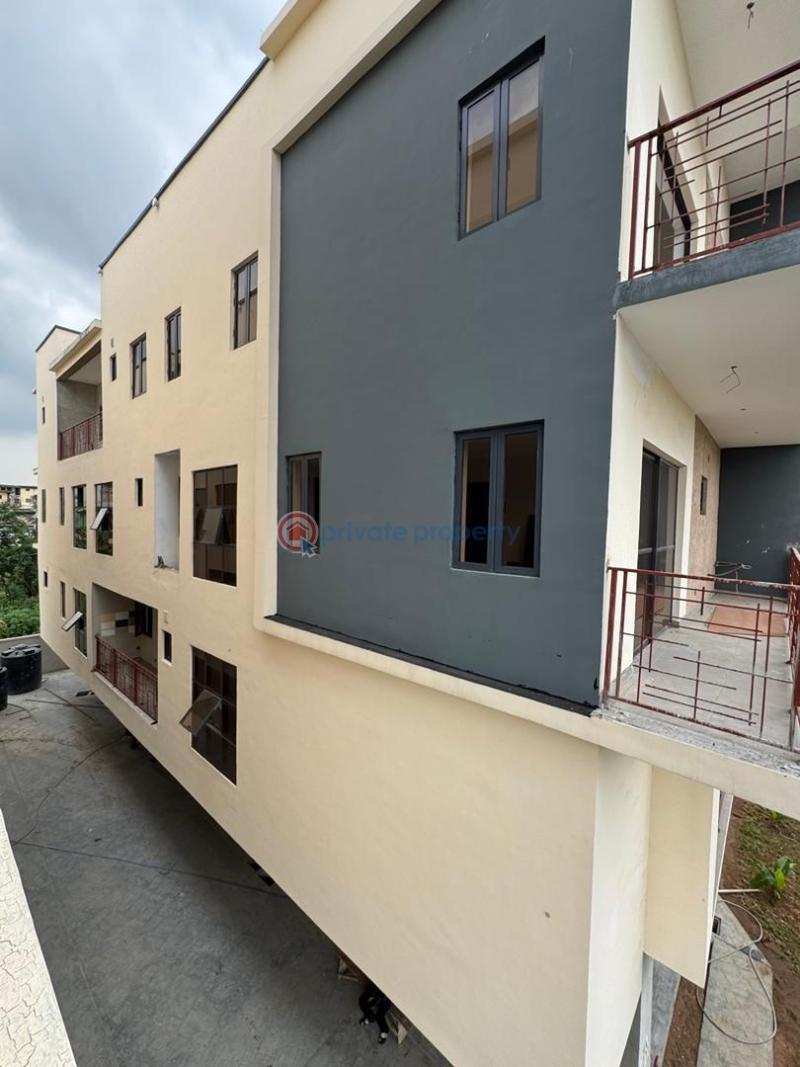 4 bedroom Terraced Duplex For Sale Obanikoro Shomolu Lagos - 3