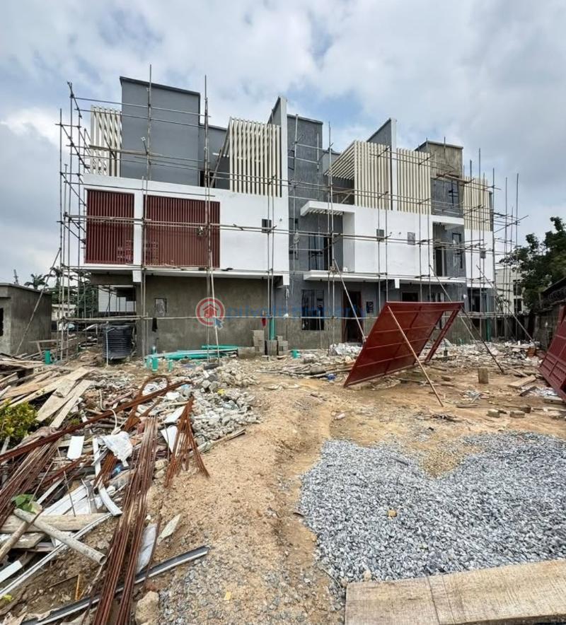 4 bedroom Terraced Duplex For Sale Surulere Lagos - 0