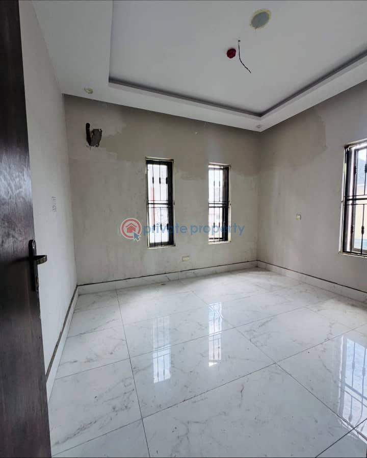 4 bedroom Detached Duplex For Sale Surulere Lagos - 3