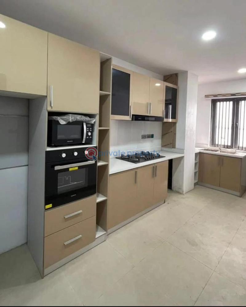 4 bedroom Maisonette For Sale Surulere Lagos - 5