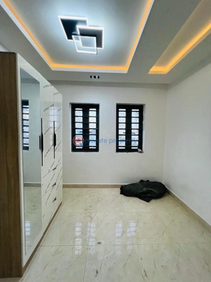 4 bedroom Terraced Duplex For Sale Surulere Lagos - 4