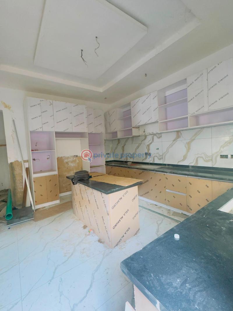 5 bedroom Detached Duplex For Sale Exquisitely Built 5 Bedroom Detached Duplex With Bq, Magodo Gra Phase 2 Magodo GRA Phase 2 Kosofe/Ikosi Lagos - 10