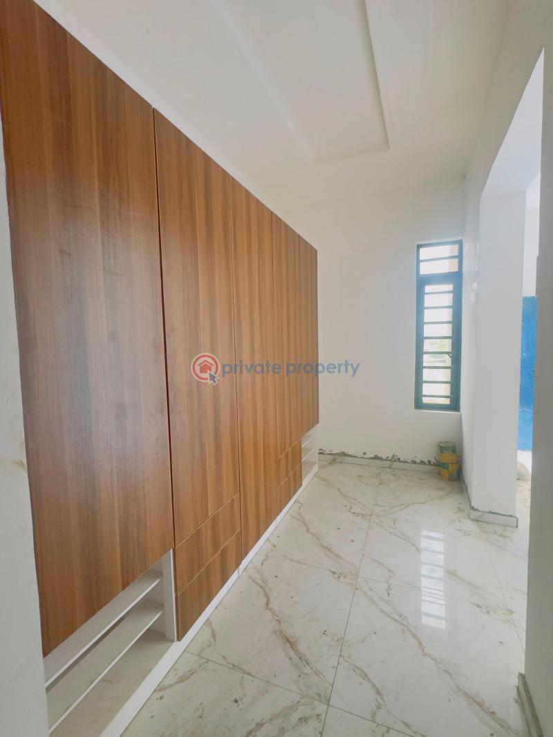 5 bedroom Detached Duplex For Sale Exquisitely Built 5 Bedroom Detached Duplex With Bq, Magodo Gra Phase 2 Magodo GRA Phase 2 Kosofe/Ikosi Lagos - 4