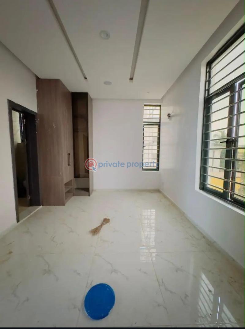 5 bedroom Detached Duplex For Sale Omole Phase 2 Ojodu Lagos - 11