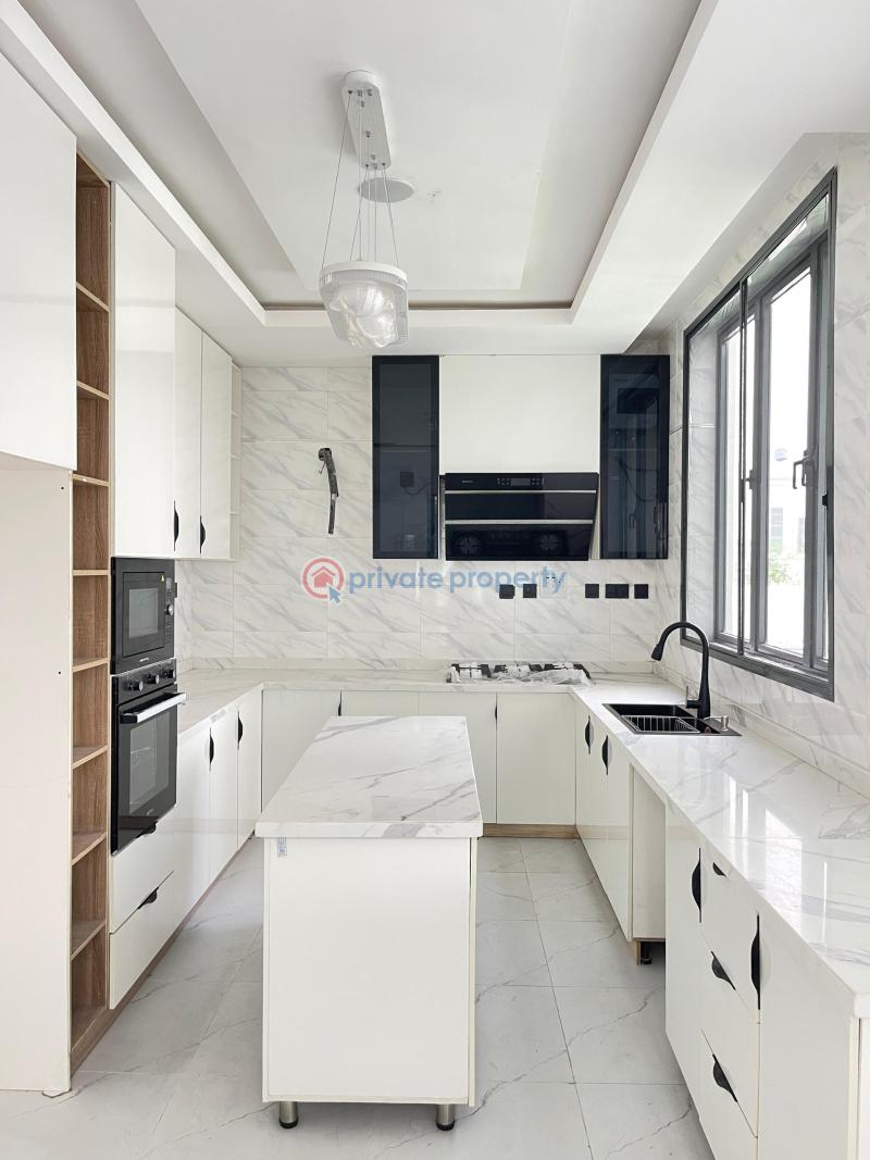 Exquisitely built 5 bedroom fully detached duplex with swimming pool... - 3 5 bedroom Detached Duplex For Sale Osapa London Lekki Lagos - 3